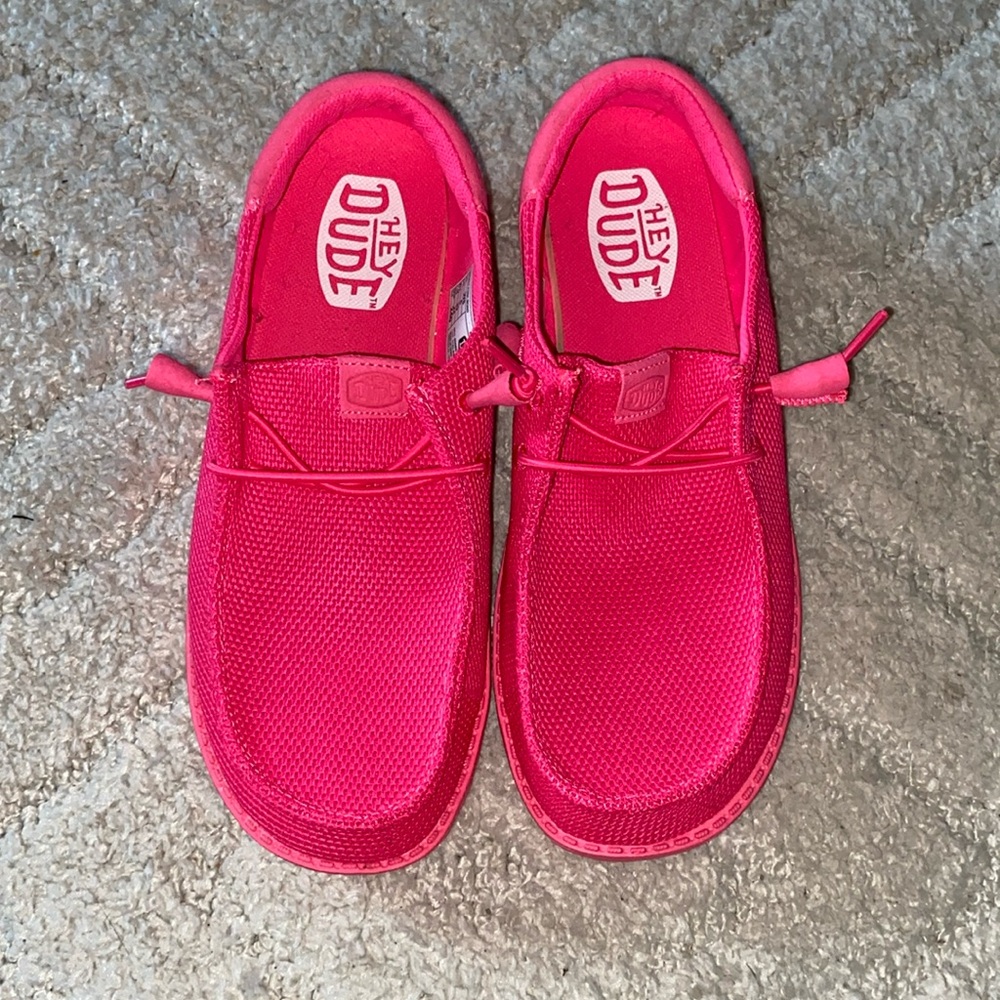 Pink hey dudes